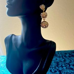 Stunning Amrita Singh gold tone and pearl drop earrings